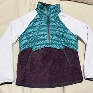 Mountain Hardwear Teal and White women’s medium puffer fleece